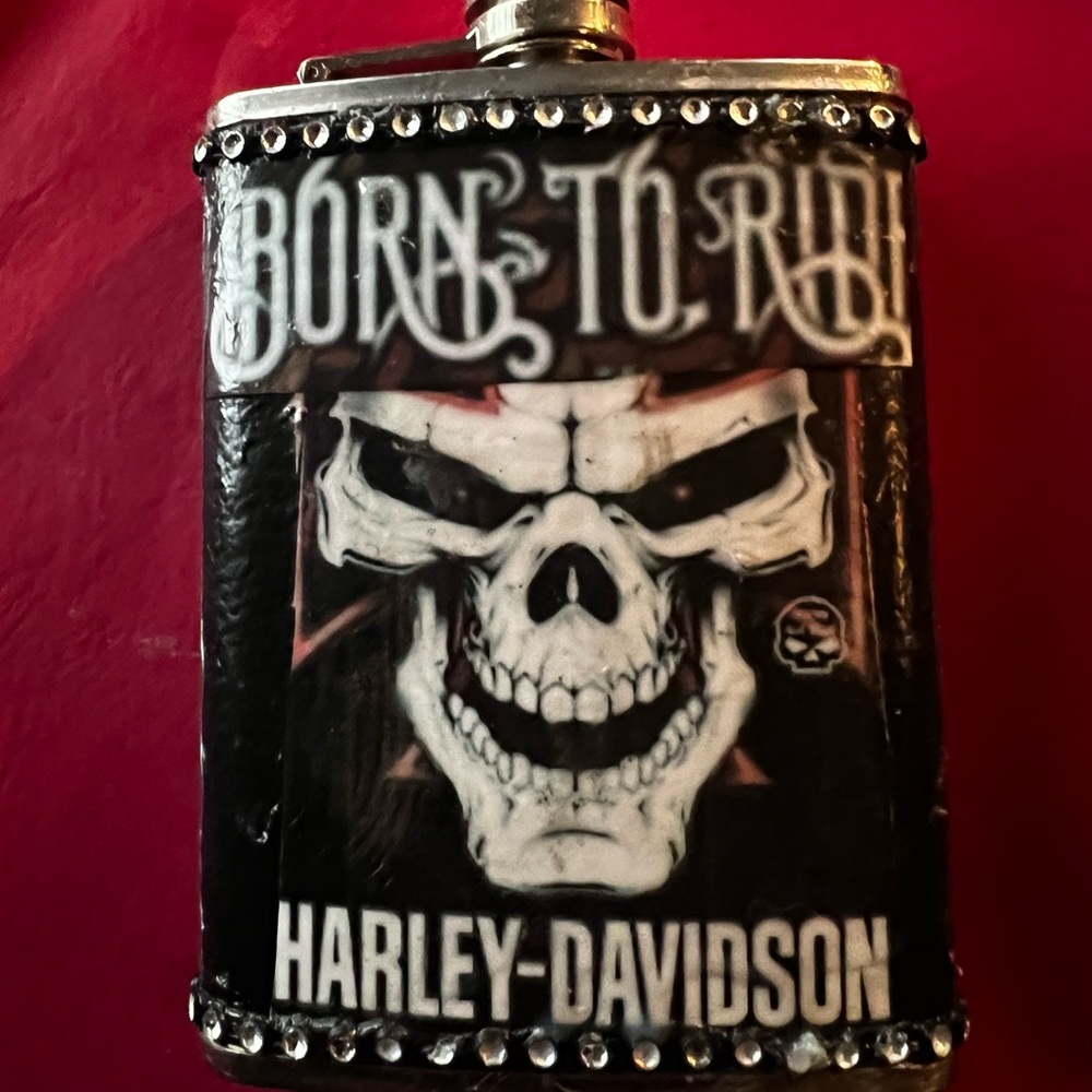 Harley Davidson tops stainless steel flask